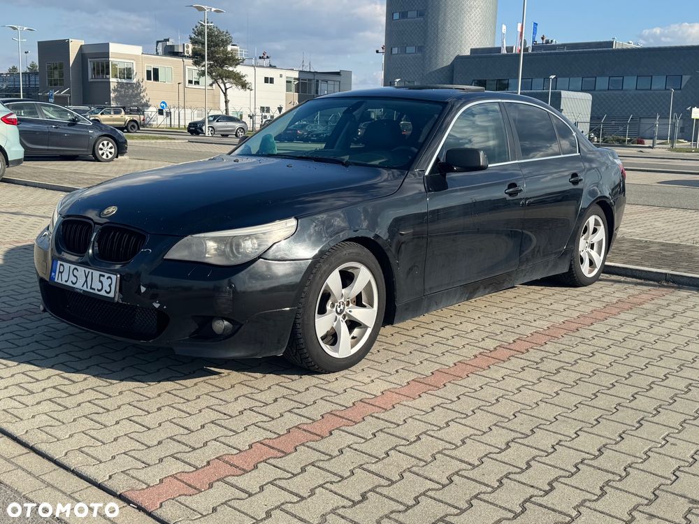 BMW Seria 5 525i - 4