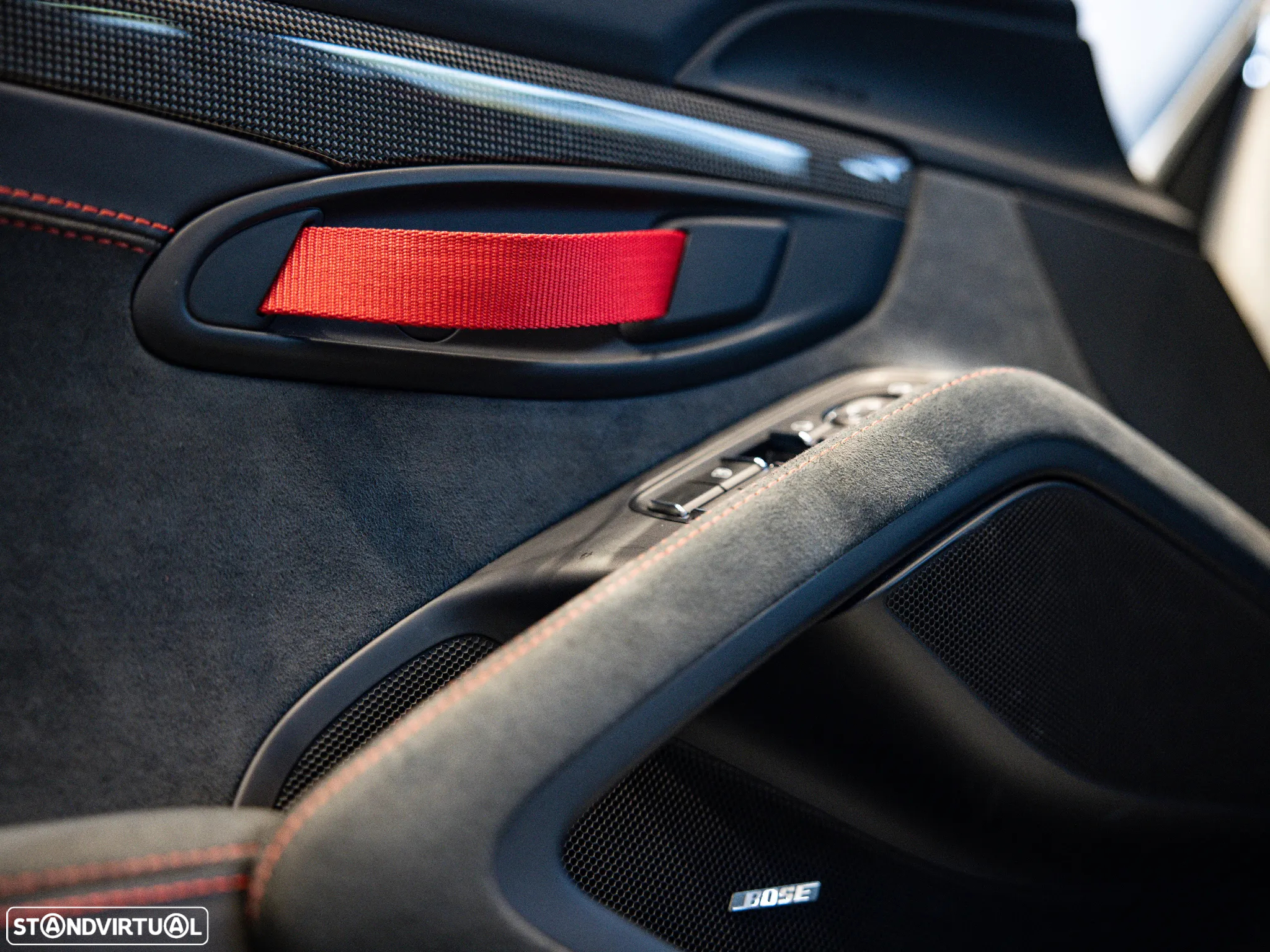 Porsche 718 Cayman GT4 - 31