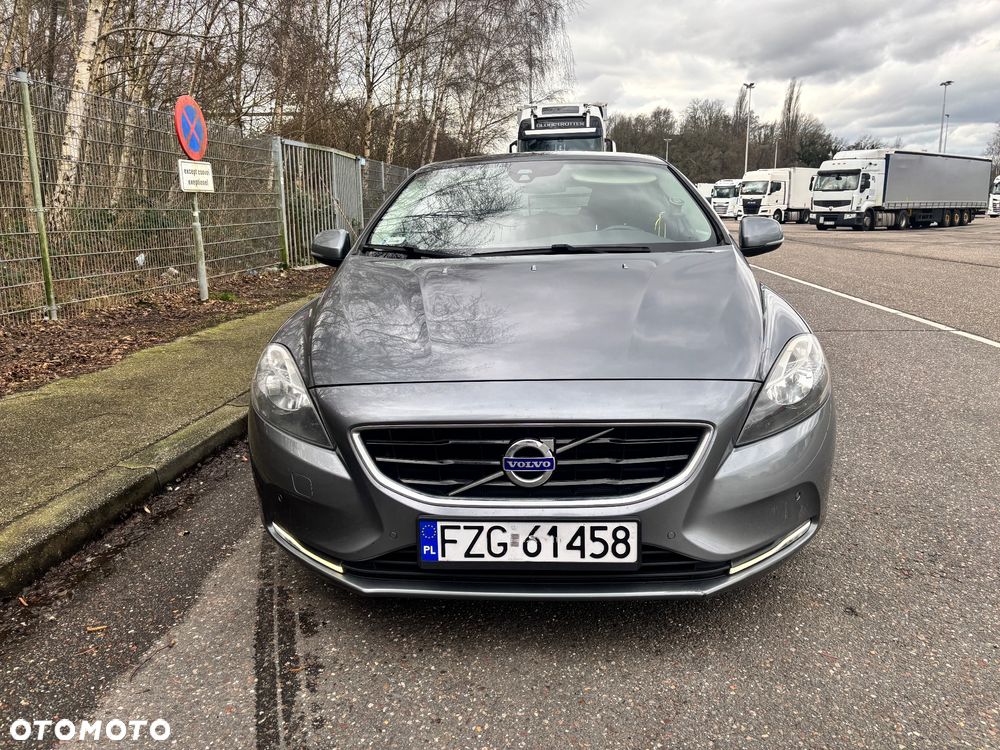 Volvo V40 D4 Drive-E Momentum - 4