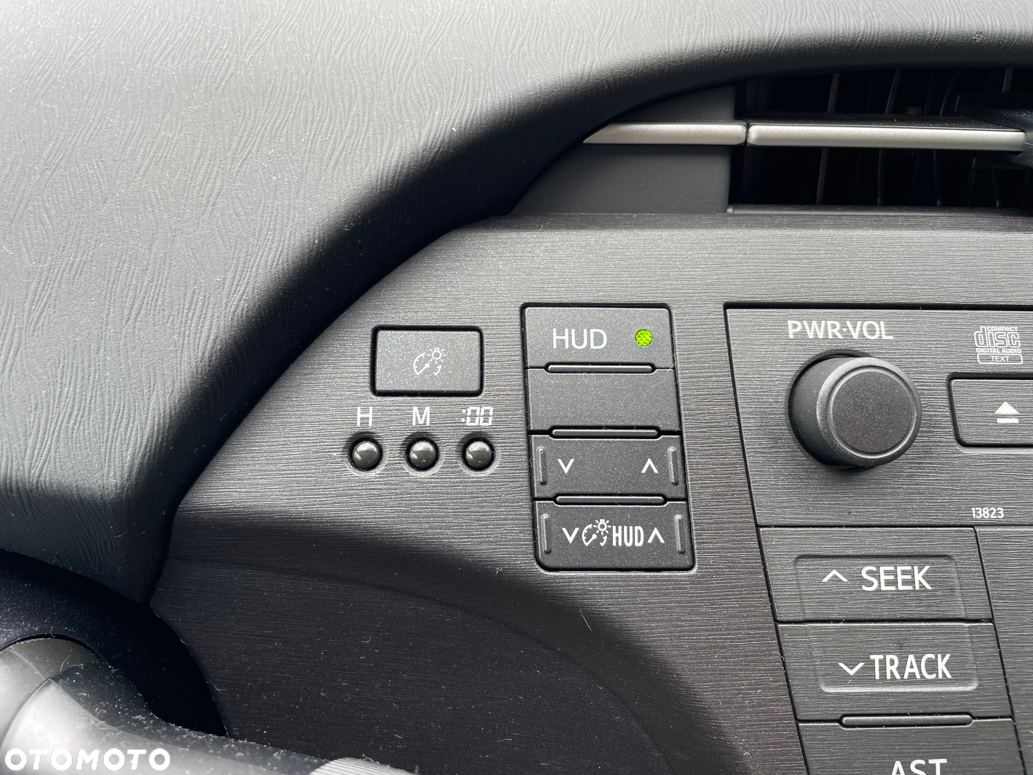 Toyota Prius (Hybrid) Comfort - 27