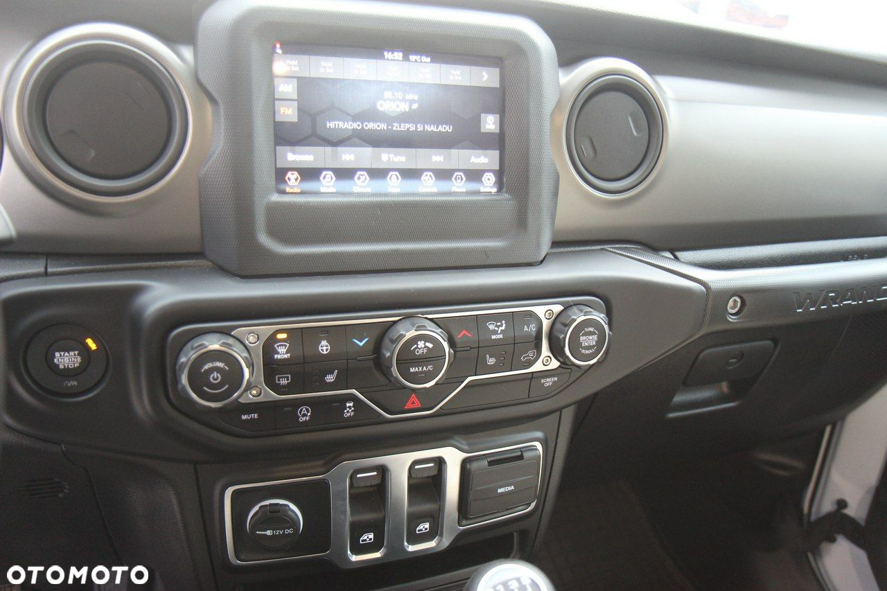 Jeep Wrangler - 27