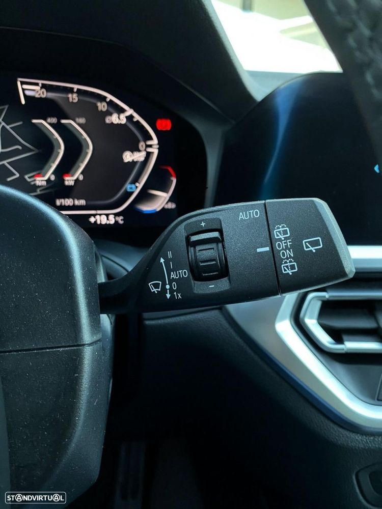 BMW 320 d Pack Desportivo M Auto - 12
