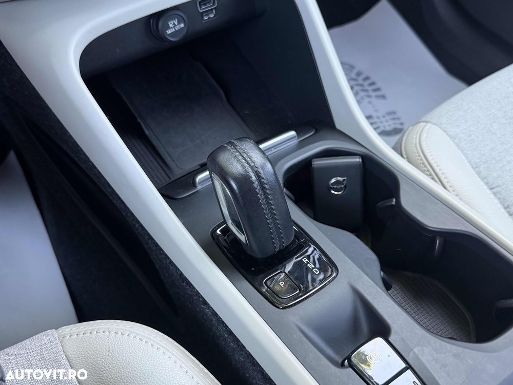 Volvo XC 40 D3 Momentum Pro - 18