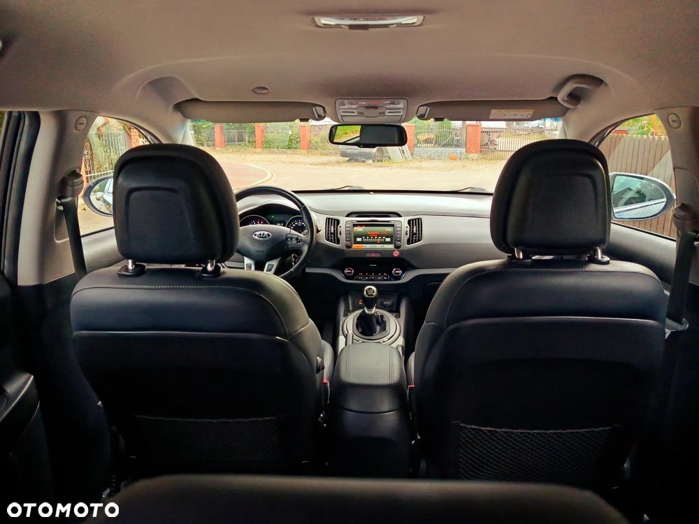 Kia Sportage 1.7 CRDI 2WD Dream-Team Edition - 13