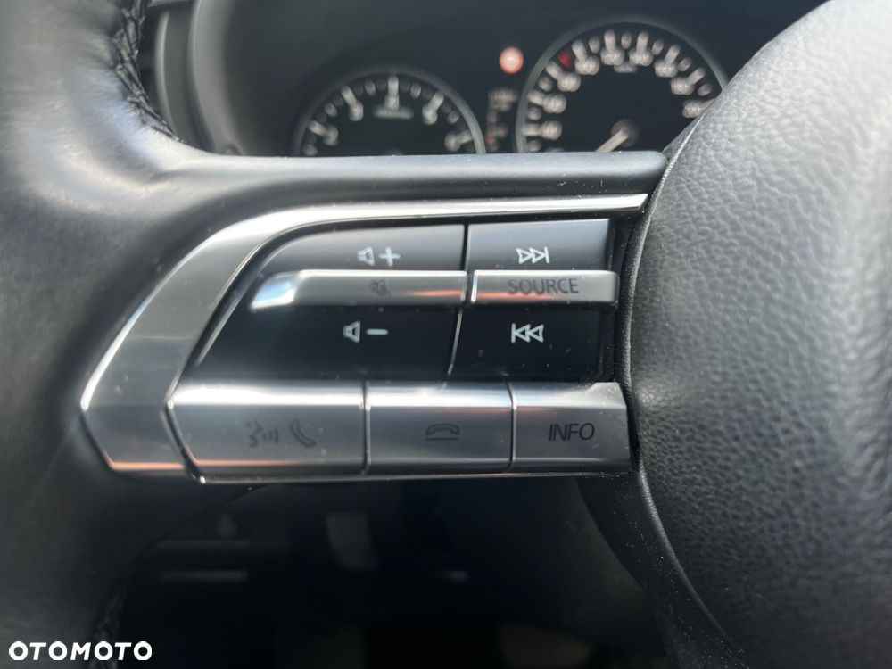 Mazda CX-30 2.0 mHEV Hikari 2WD - 32