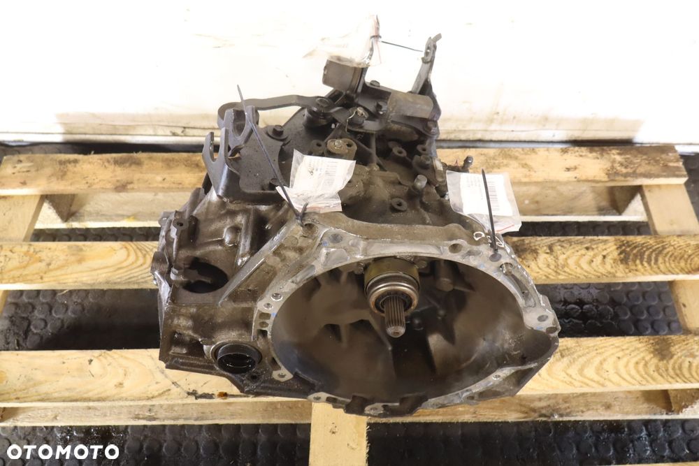 SKRZYNIA BIEGÓW 5 BIEGOWA TOYOTA VERSO 1.8 31115-05020 - 5