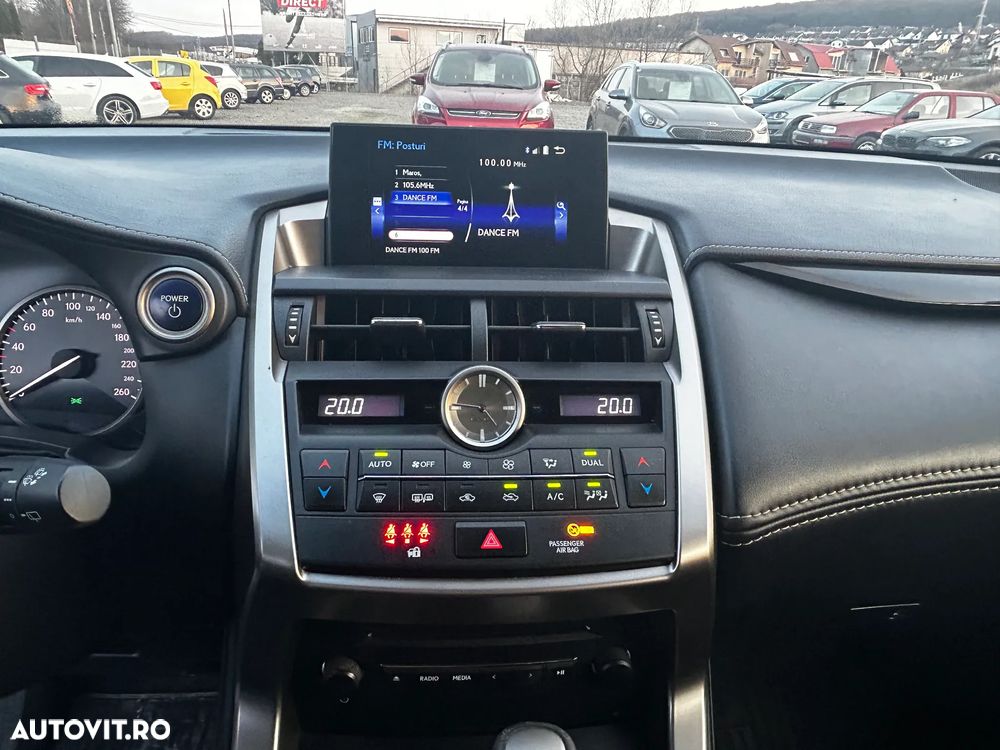 Lexus Seria NX 300h E-FOUR - 14