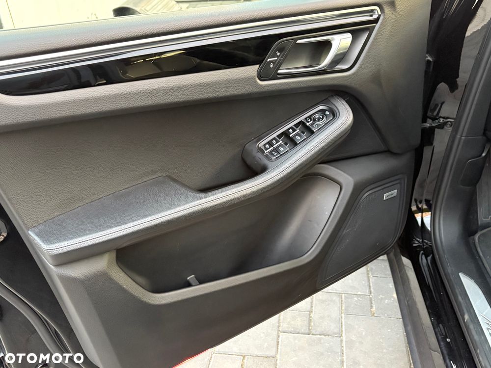 Porsche Macan Standard - 22