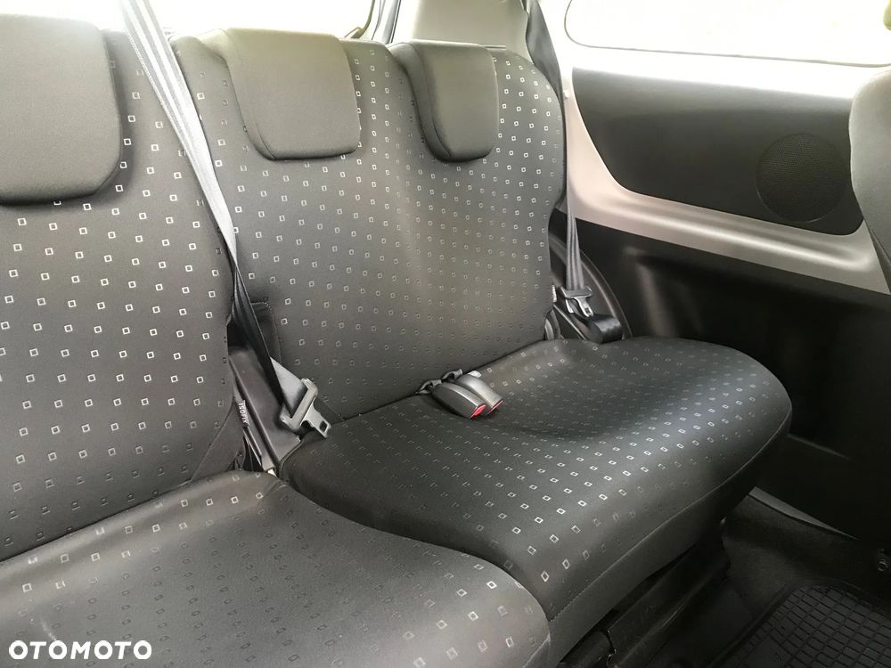 Toyota Yaris 1.0 Terra A/C - 17