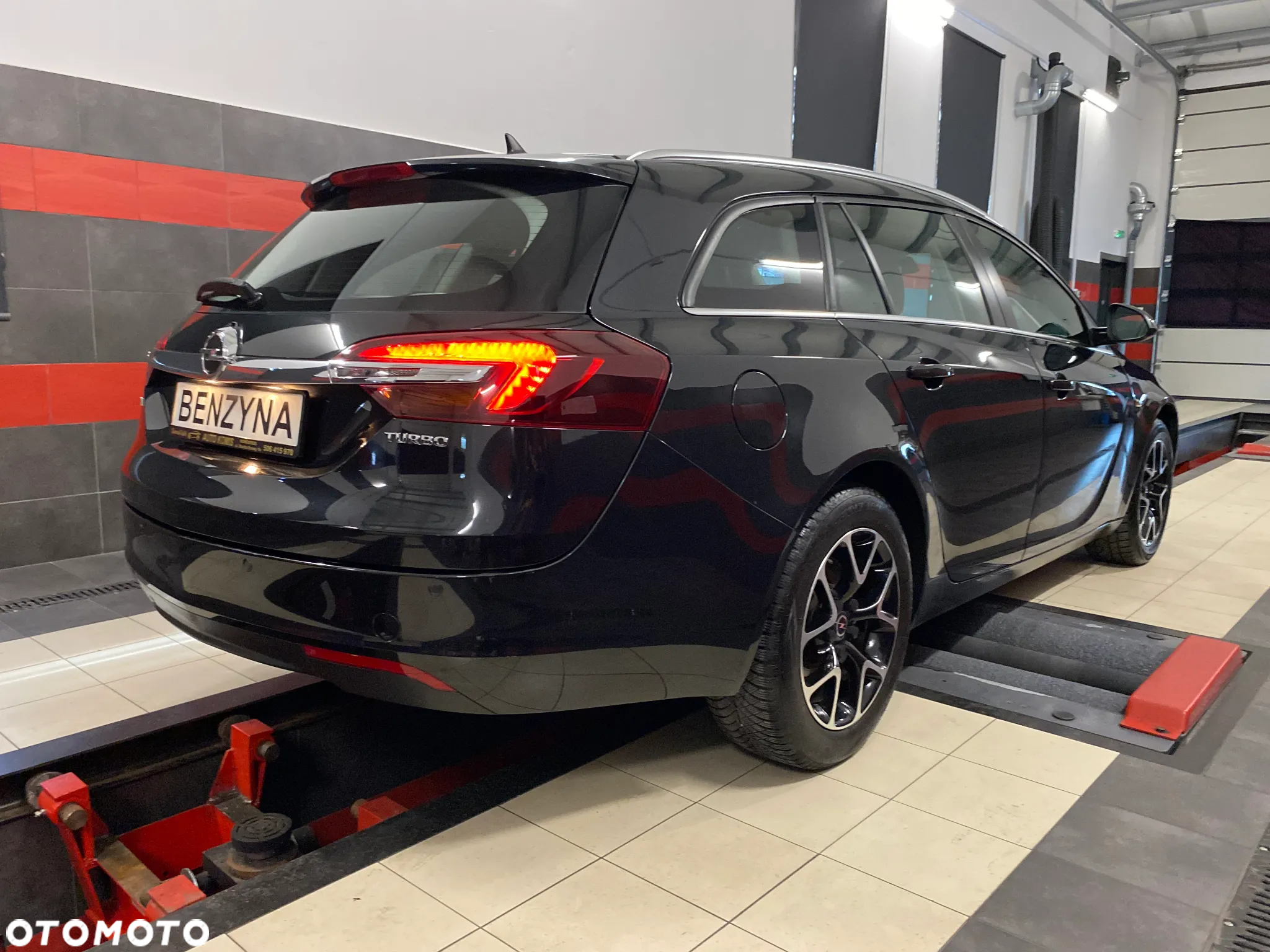 Opel Insignia 1.6 T Cosmo S&S - 13