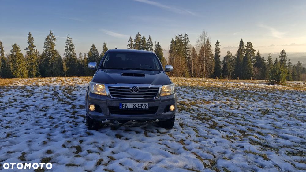 Toyota Hilux 3.0 D-4D Invincible - 17