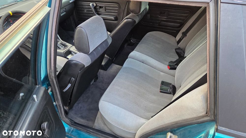BMW Seria 3 320i - 10