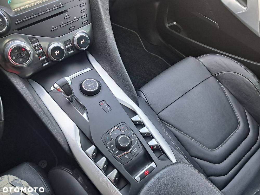 Citroën DS5 2.0 HDi Hybrid4 SoChic MCP - 29