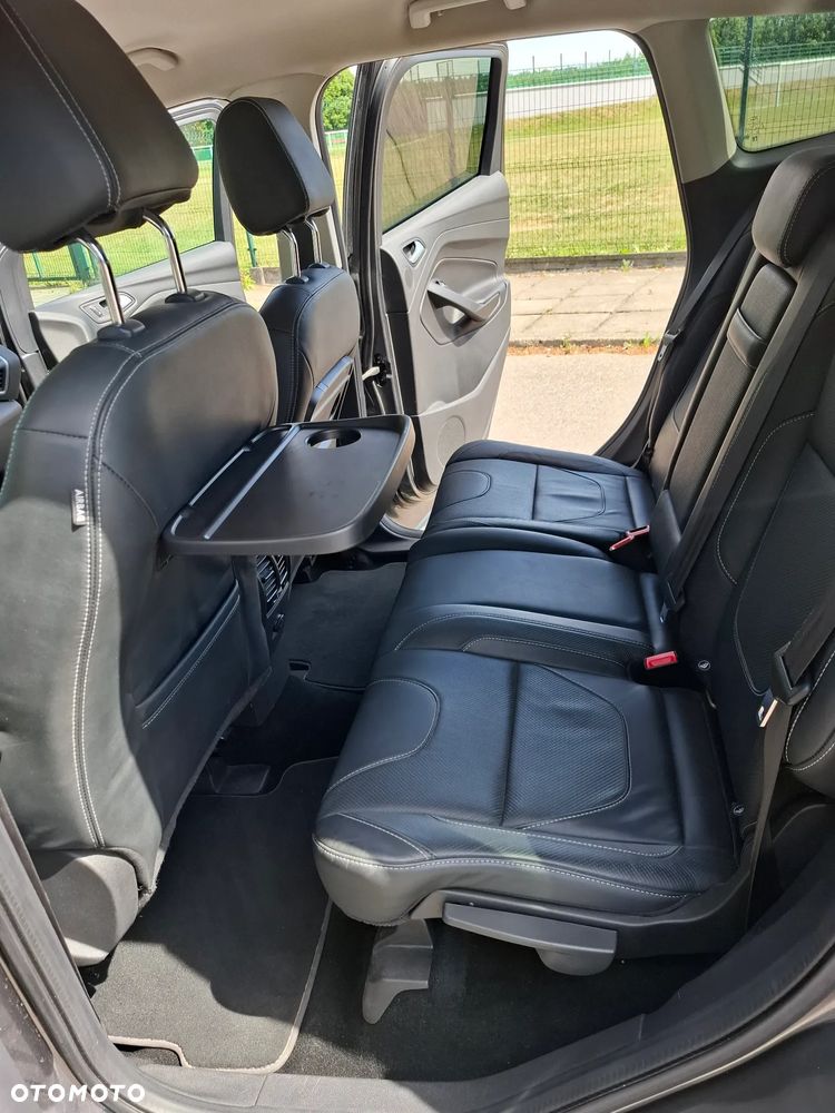 Ford Kuga 2.0 TDCi 4WD Titanium Plus - 26