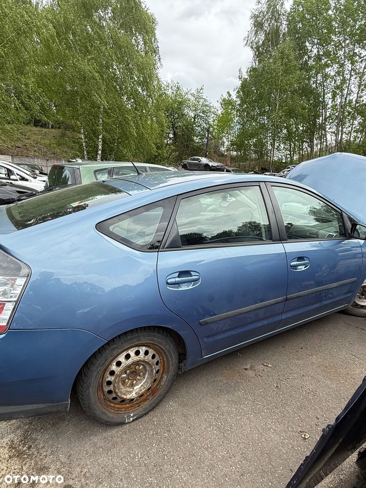 Toyota Prius II 2  na części - 5