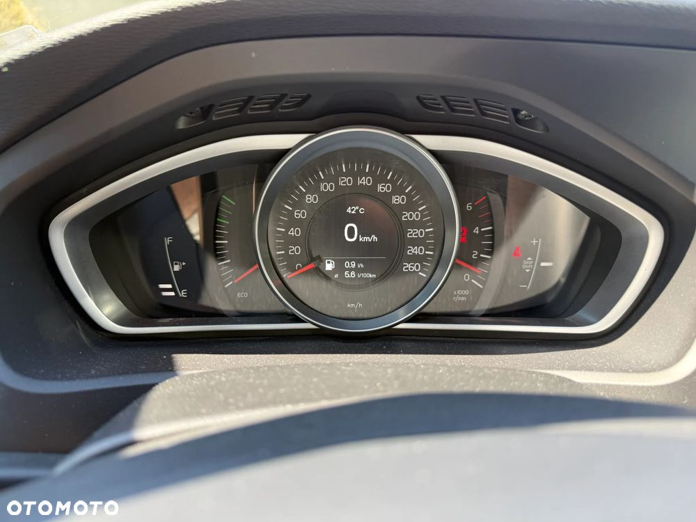 Volvo V40 - 10