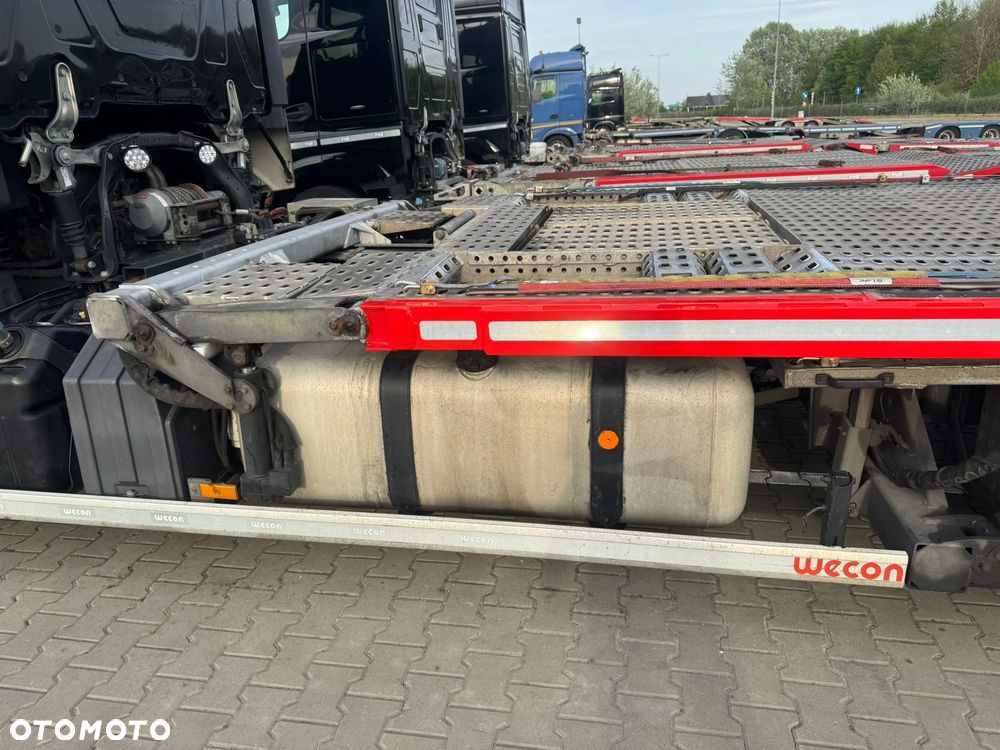 Mercedes-Benz ACTROS - 13