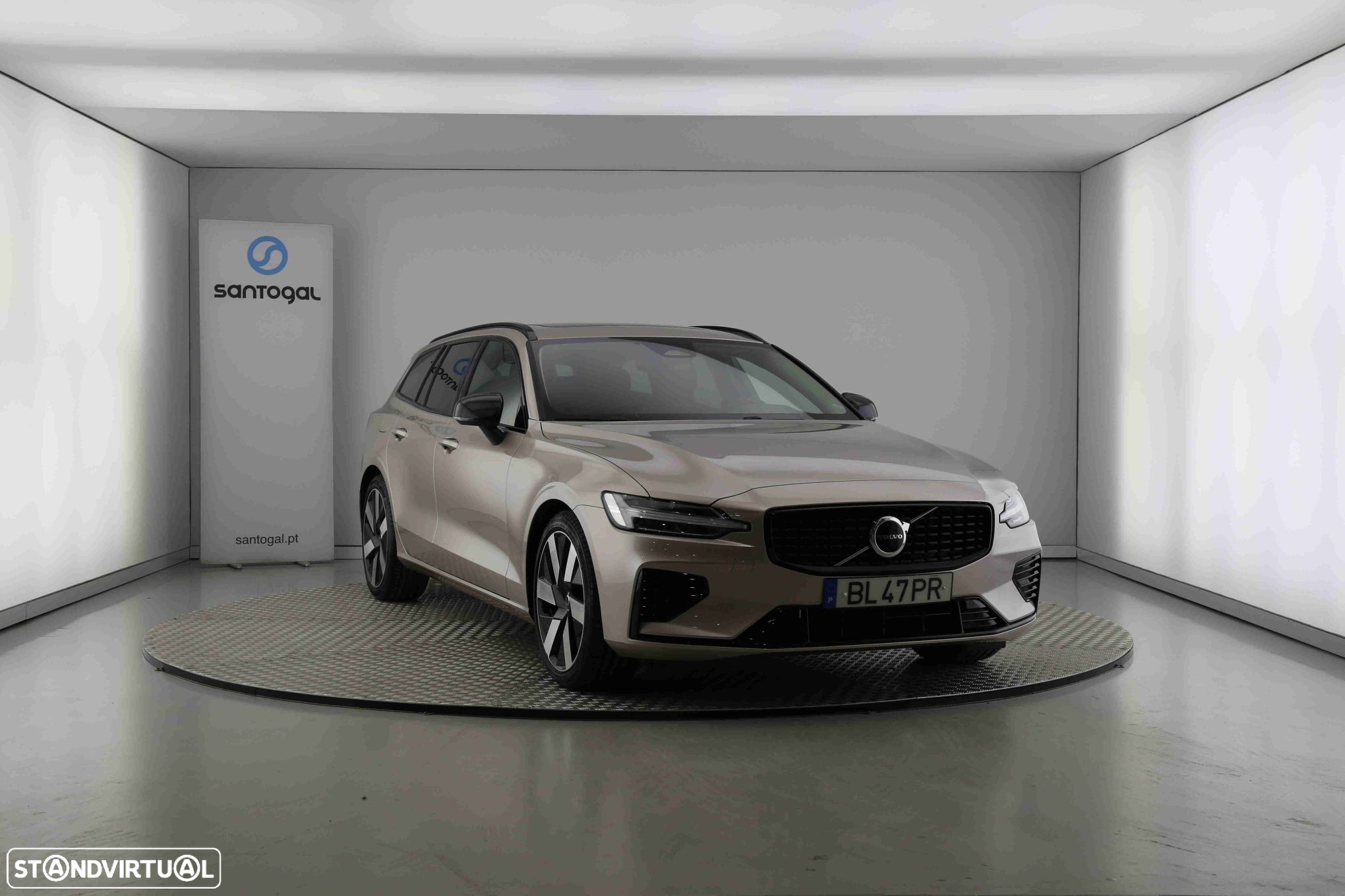 Volvo V60 2.0 T6 AWD TE Plus Dark - 2