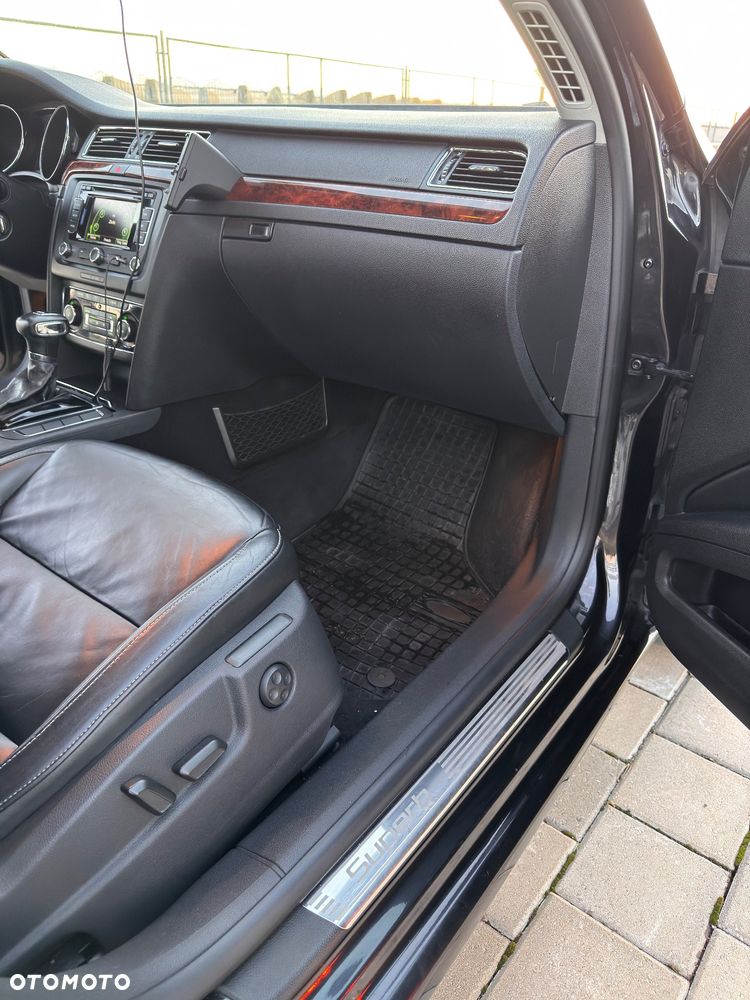 Skoda Superb 2.0 TDI DSG Elegance - 26