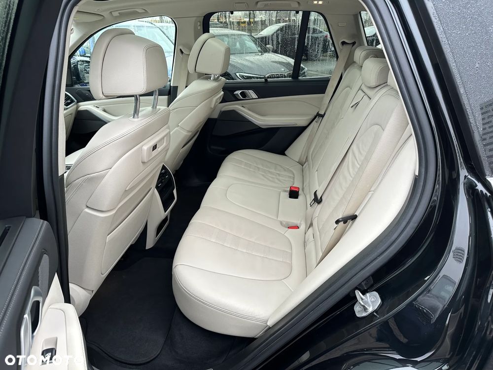 BMW X5 xDrive40i - 7