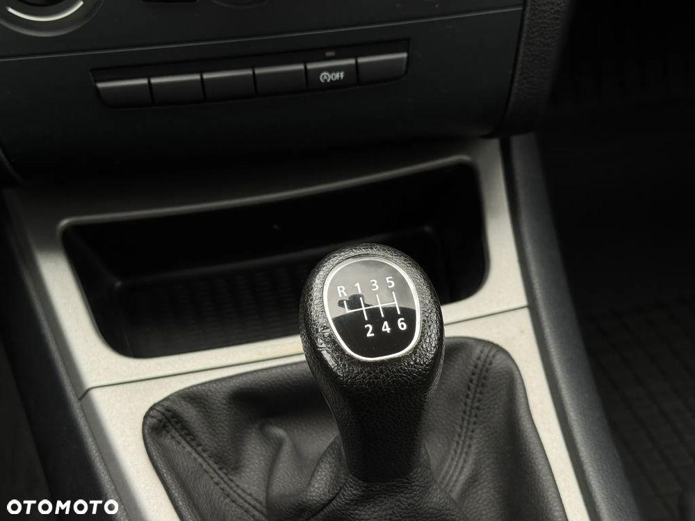 BMW Seria 1 - 30