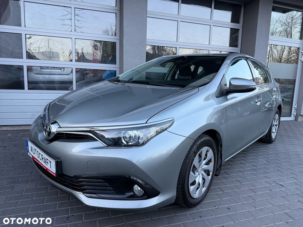 Toyota Auris 1.6 Premium - 23