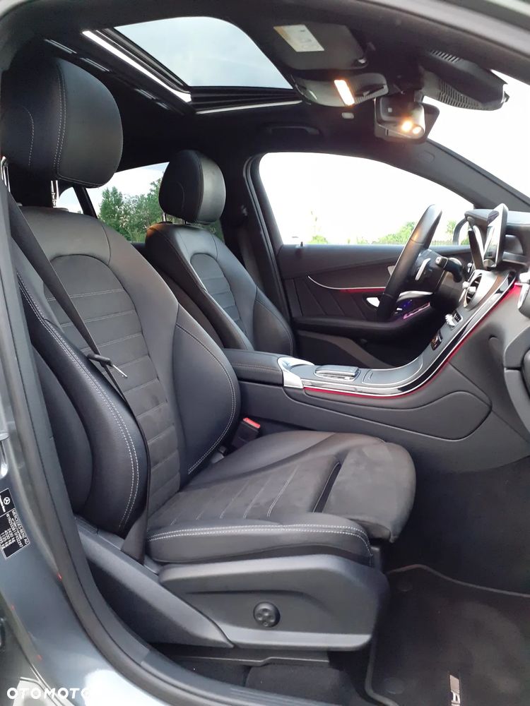 Mercedes-Benz GLC 200 4Matic 9G-TRONIC AMG Line - 24