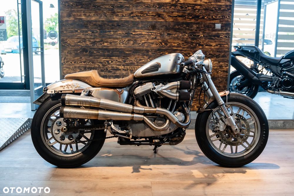 Harley-Davidson Sportster Roadster 1200R - 1