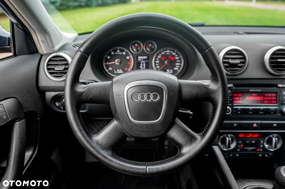Audi A3 Sportback 1.6 Ambiente - 26