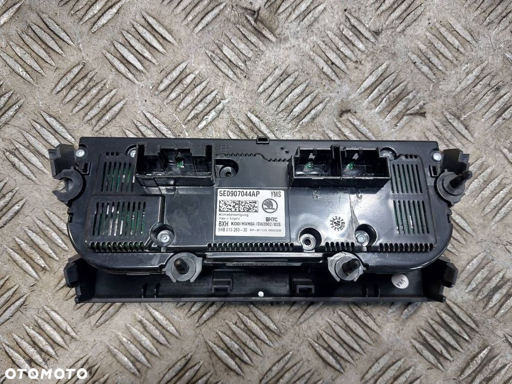 PANEL NAWIEWU SKODA OCTAVIA III 5E0907044AP 5E0863152F - 2