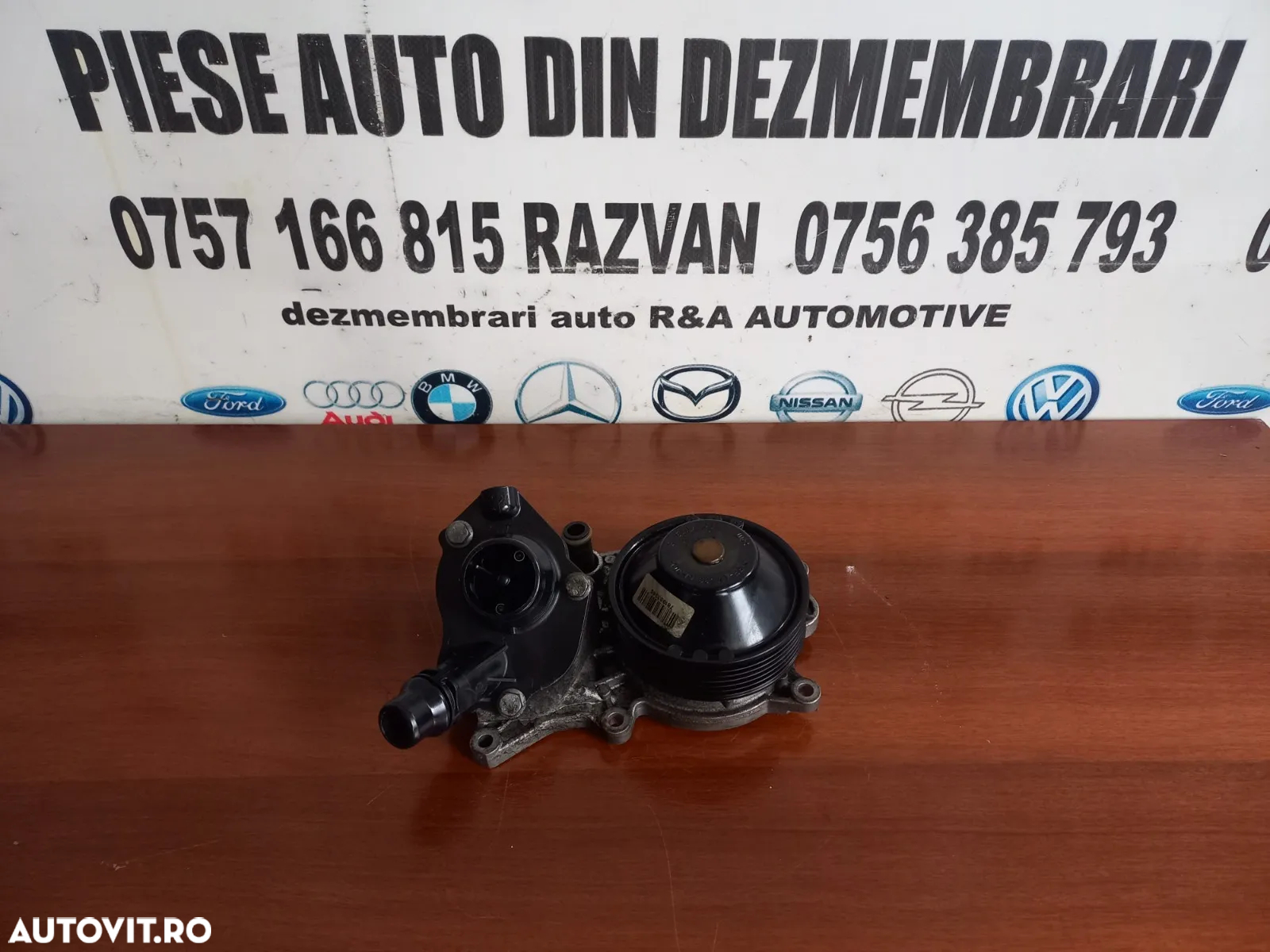 Pompa Apa Bmw F10 F11 F07 F30 F31 F32 F33 F34 F36 F20 F21 Etc. 2.0 Diesel N47 - Dezmembrari Arad - 2