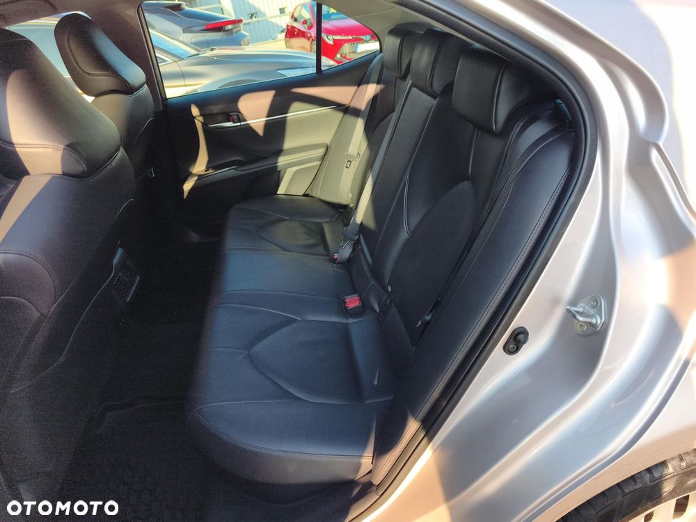Toyota Camry 2.5 Hybrid Executive CVT - 14