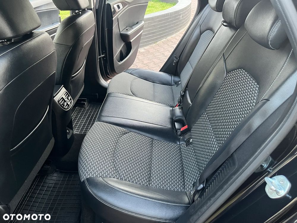 Kia Ceed 1.6 GDI PHEV Business Line DCT - 19