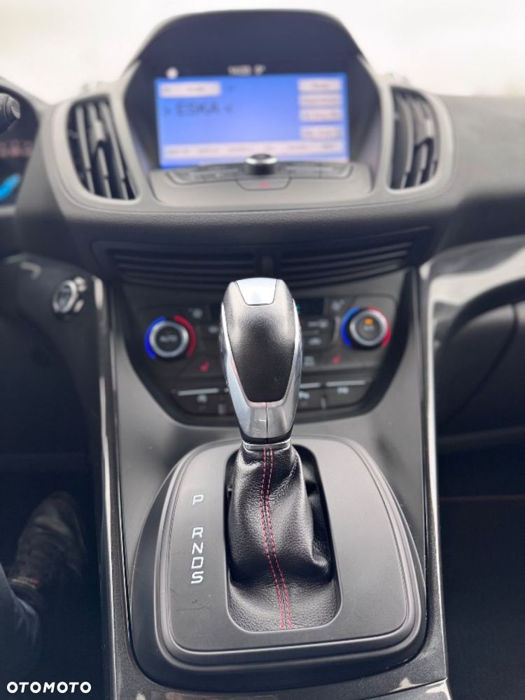 Ford Kuga - 37