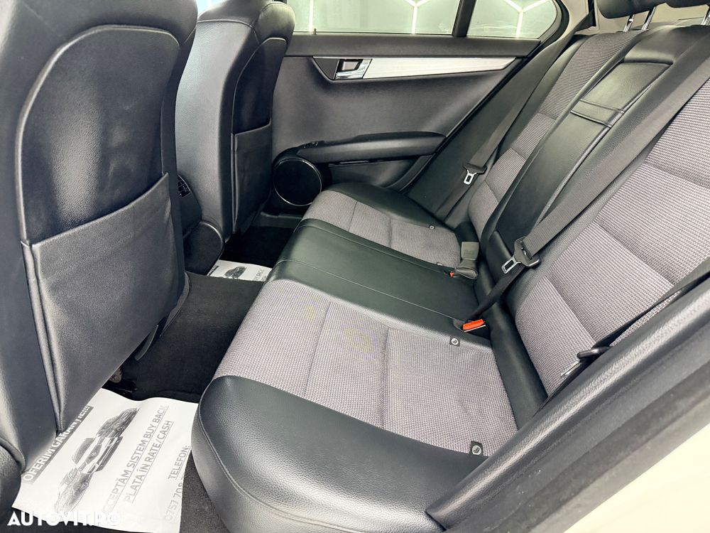 Mercedes-Benz C 220 CDI DPF (BlueEFFICIENCY) Avantgarde - 13