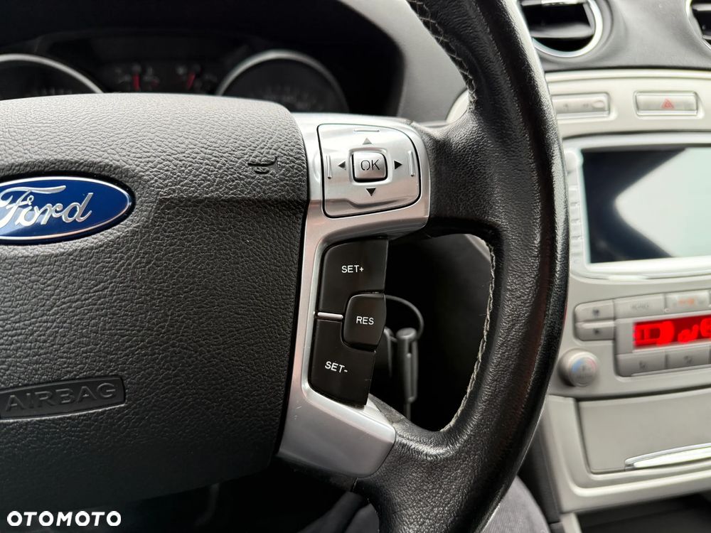 Ford Mondeo 2.0 Titanium - 29