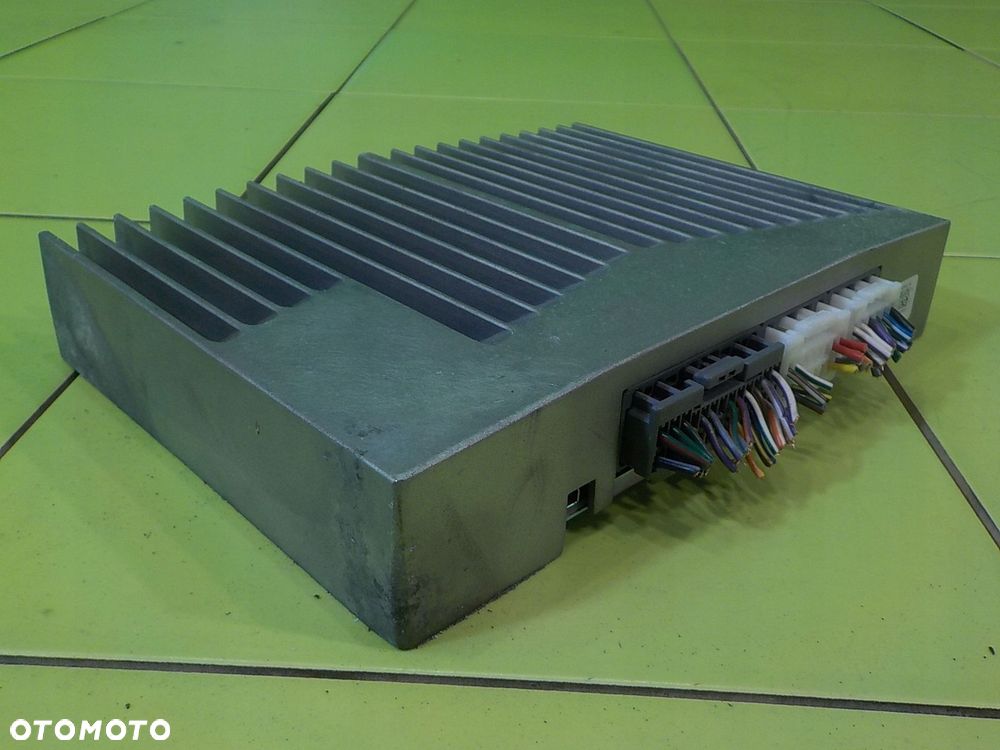 JAGUAR XE 2.0 D 15r SEDAN 4D wzmacniacz GX73-19C164-RD - 4