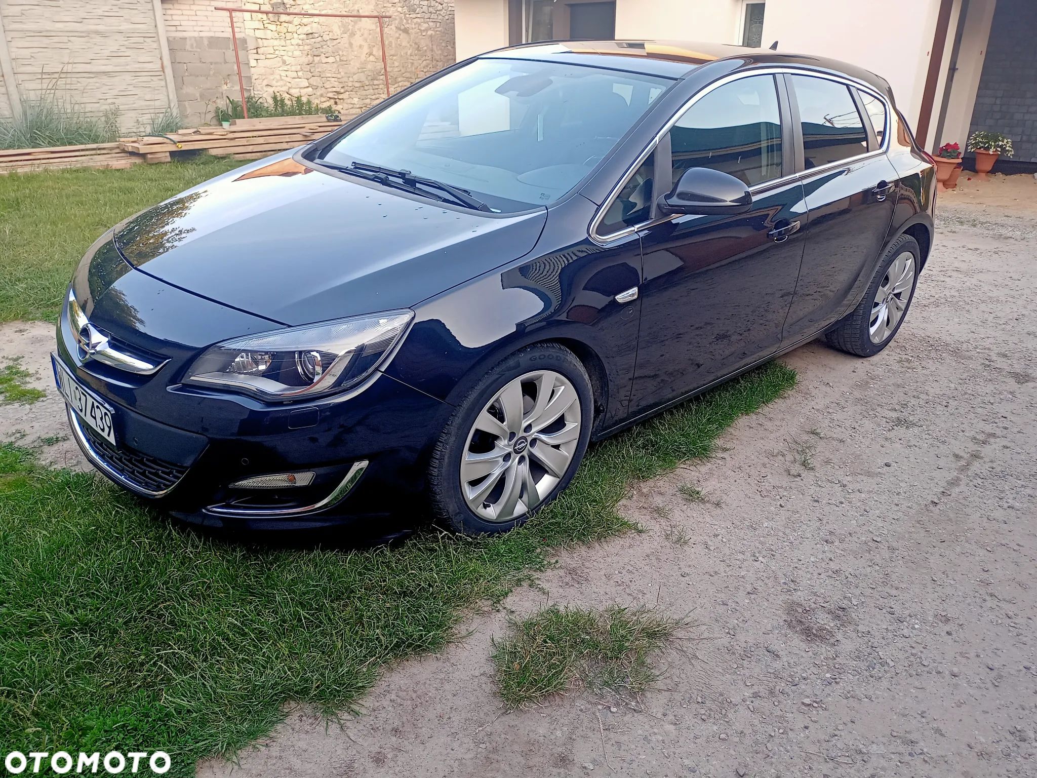 Opel Astra IV 2.0 CDTI Cosmo - 1