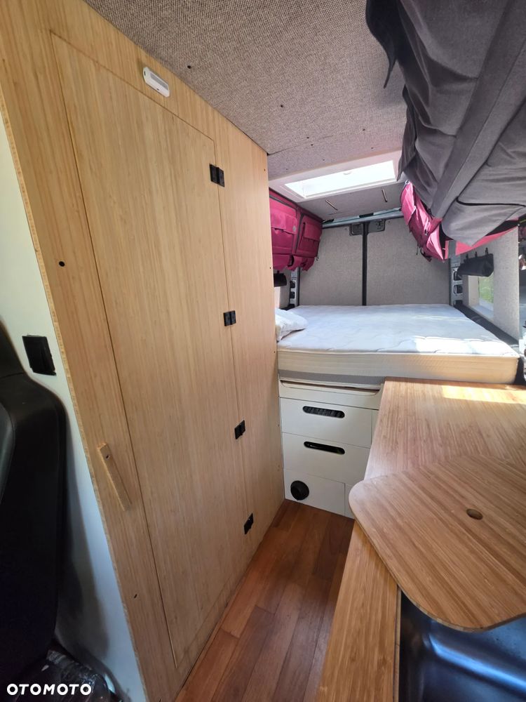 Mercedes-Benz Sprinter 906.211 - 18
