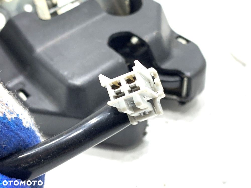 ZAMEK KLAPY TYŁ - 85.00 PLN - HONDA CIVIC VIII sedan (FD, FA) 2005 - 2022 1.3 IMA (FA3, FD3) 70 kW - 3