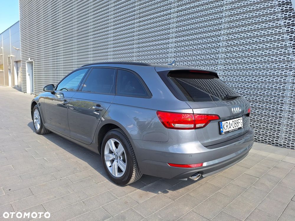 Audi A4 Avant 2.0 TDI S tronic - 10
