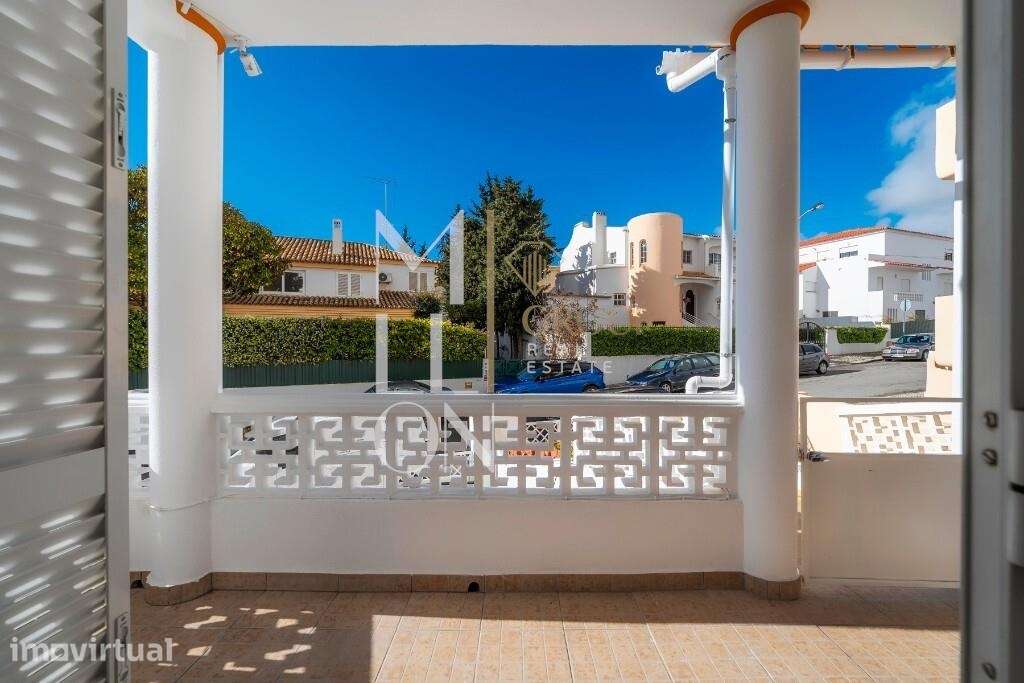 Moradia T2+2 com garagem, logradouro e sem condomínio | Albufeira - Grande imagem: 5/46