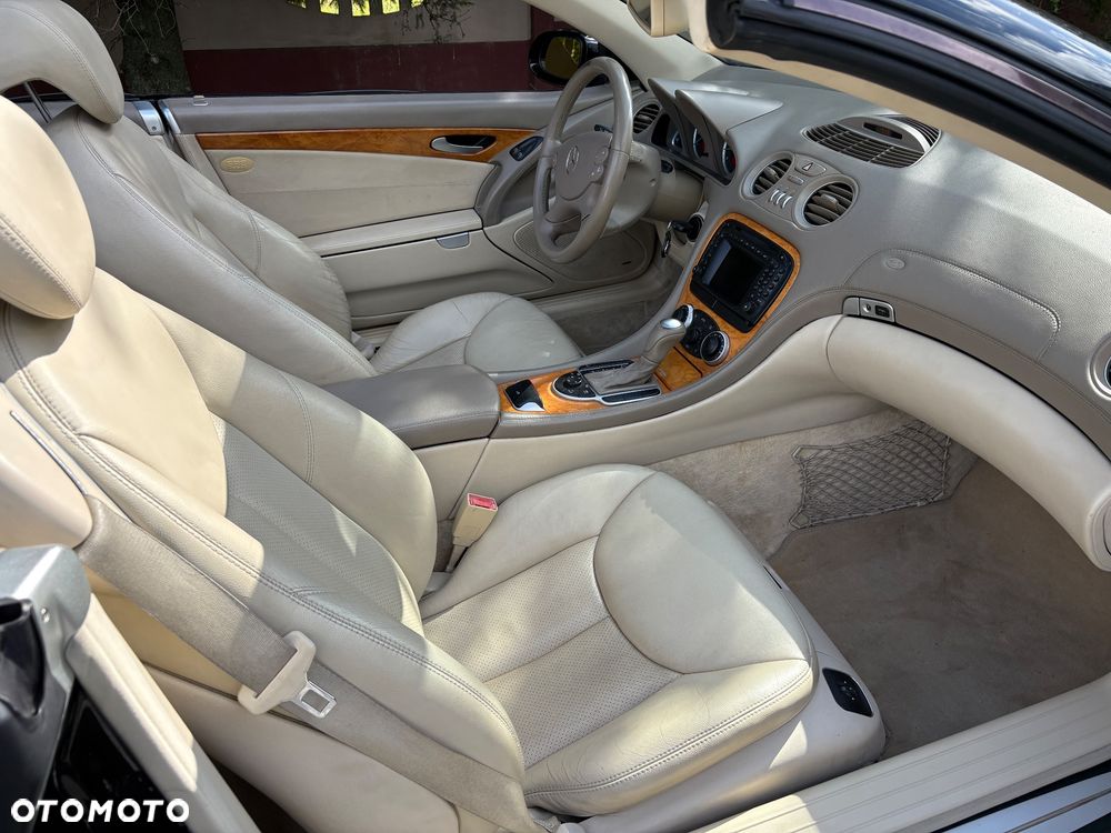 Mercedes-Benz SL - 13