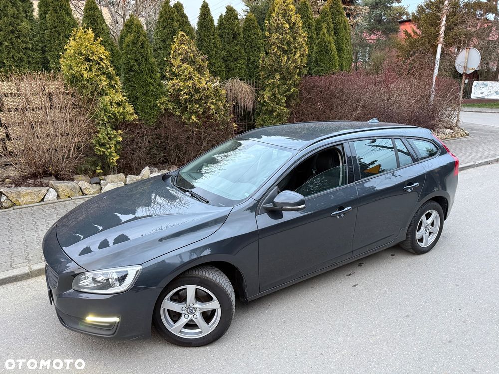 Volvo V60 D2 Momentum - 3