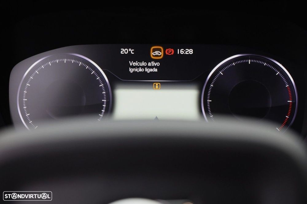 Volvo XC 40 2.0 D3 Inscription AWD Geartronic - 28