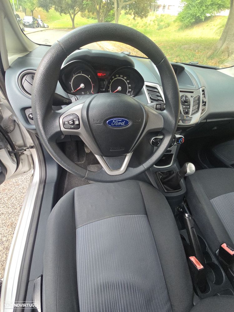 Ford Fiesta - 20