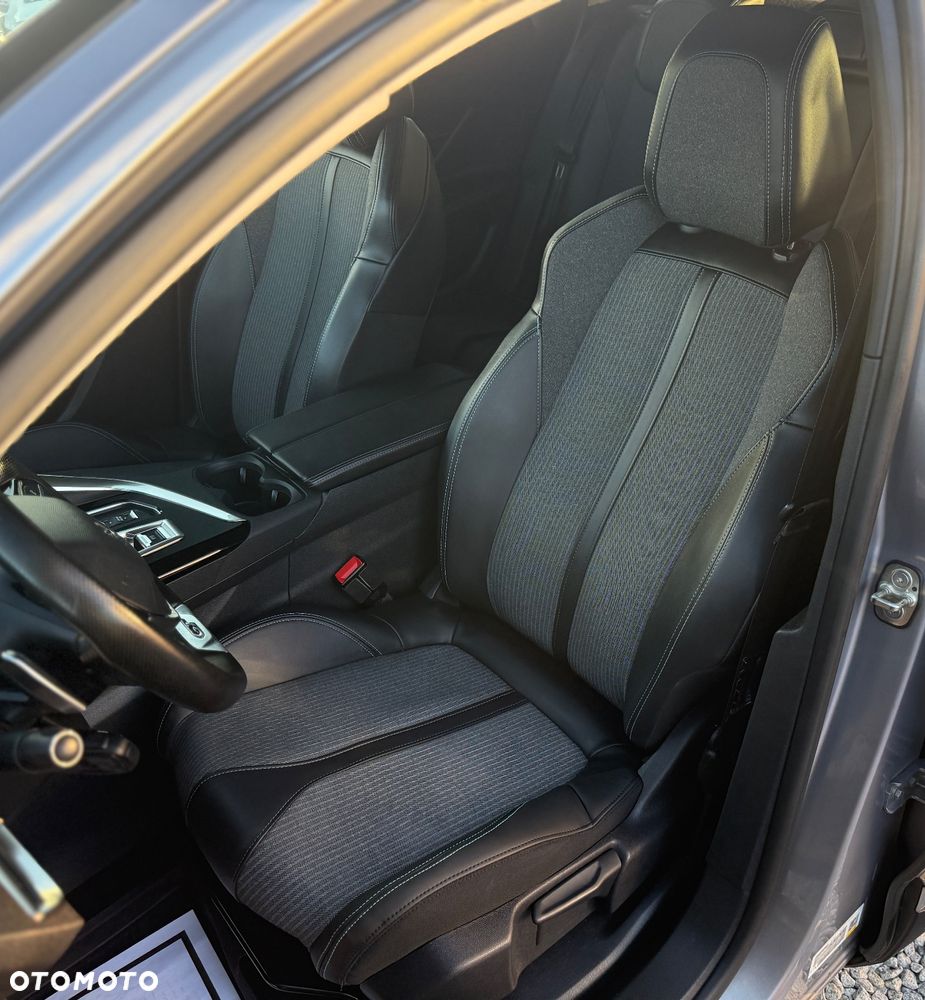 Peugeot 3008 1.5 BlueHDi GT Pack S&S EAT8 - 8