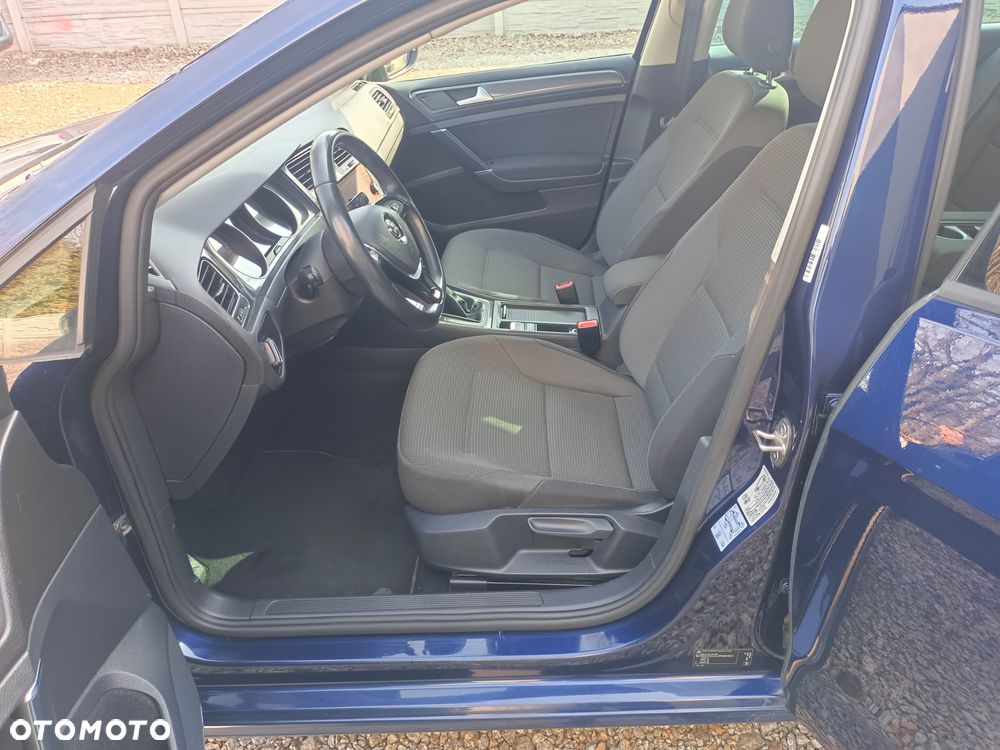 Volkswagen Golf - 18