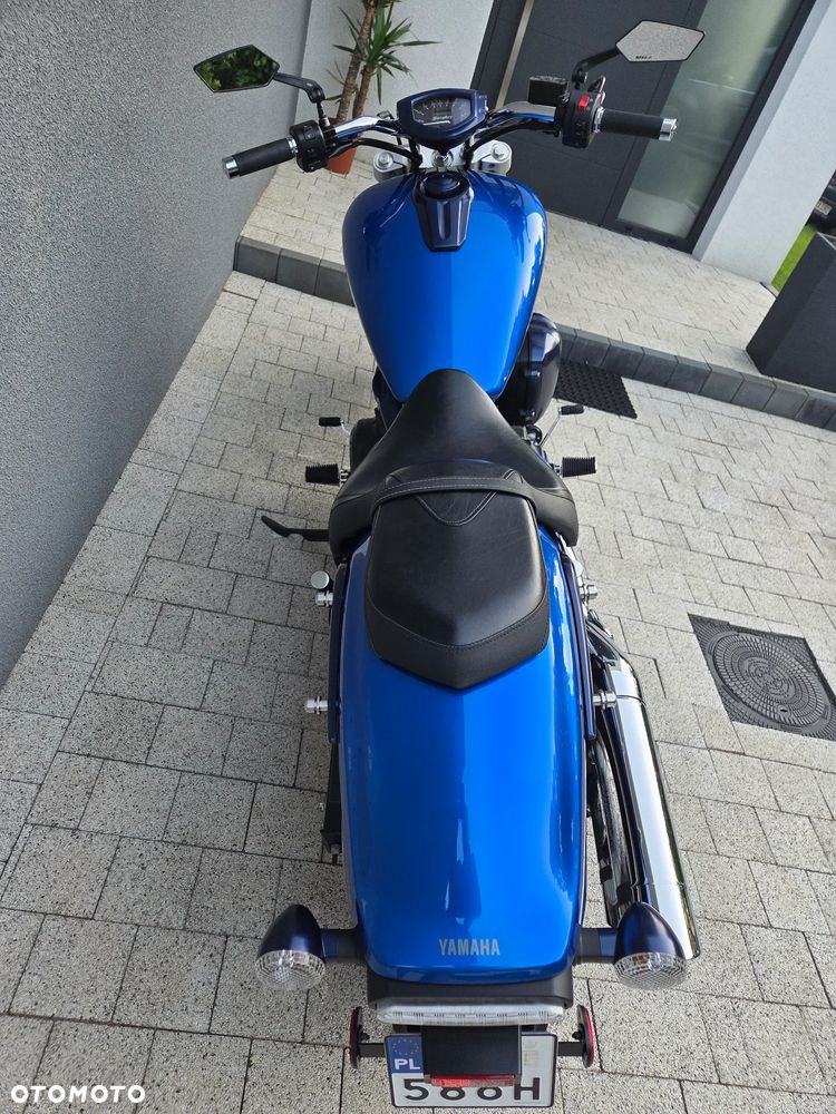 Yamaha XVS - 6