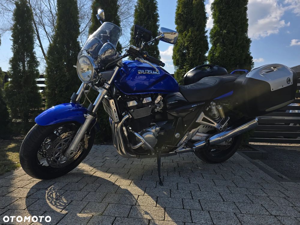 Suzuki GSX - 13
